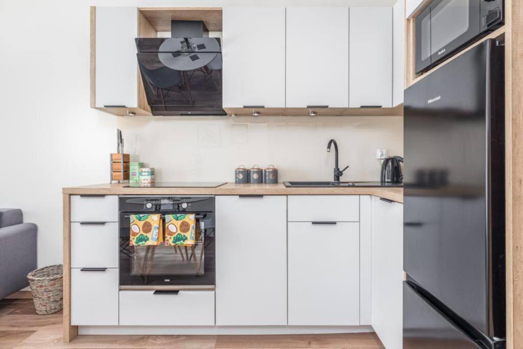 Modern Riverside Apartment With Free Parking Space Щецин Екстер'єр фото